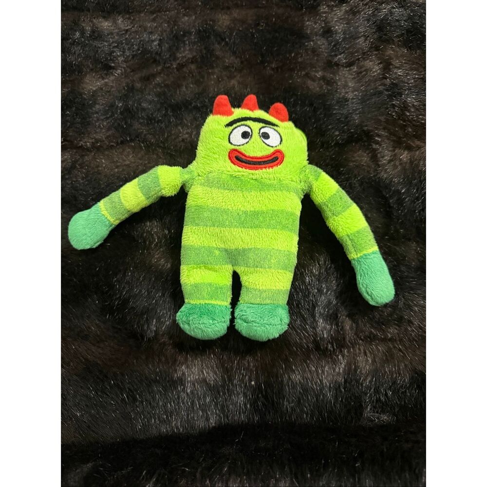 Yo Gabba Gabba Plush Brobee Clip On Accessory w/ Zipper‎ Pocket Pouch
